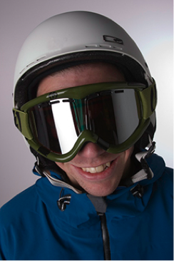 Bag punter gap - gap between helmet and goggles
