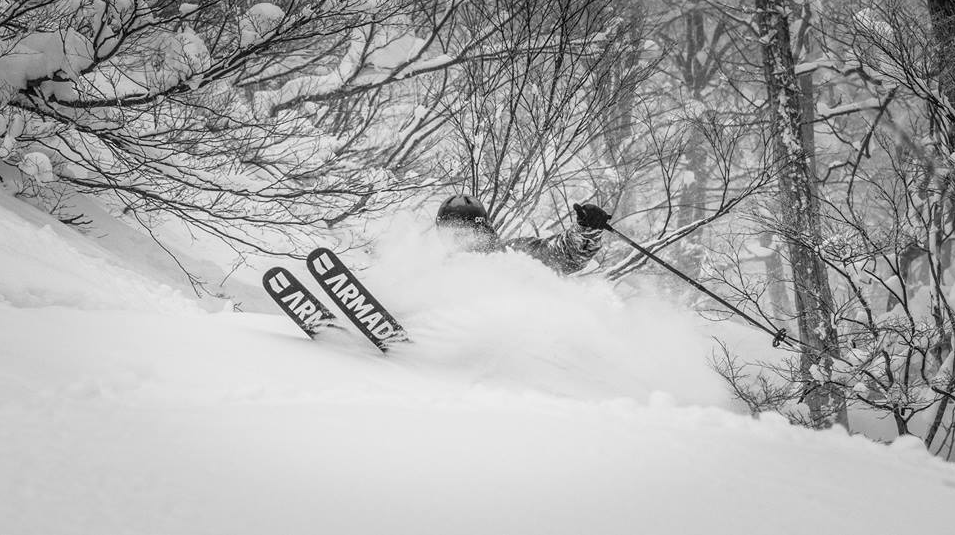 Ex SnowSkooler now instructor in Japan, skiing in deep powder